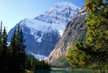 永利体育:王钰栋战澳大利亚出场24分钟传球成功率100%,3次过人2次成功.